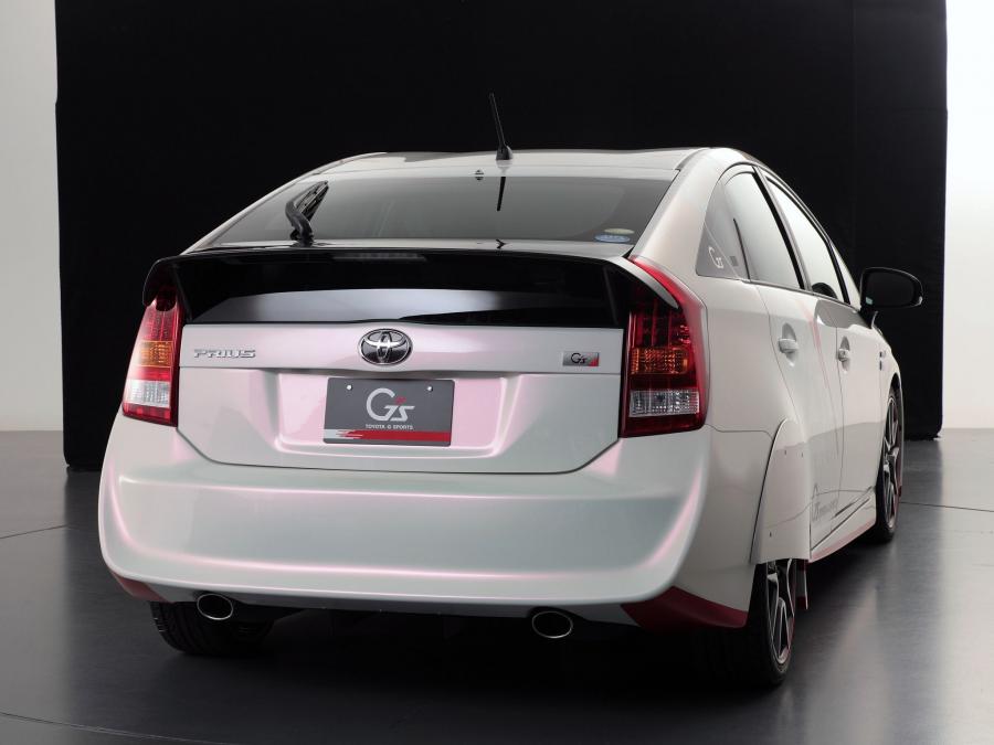  Toyota Prius G Sports Concept 2010 года  (фото 3 из 3)